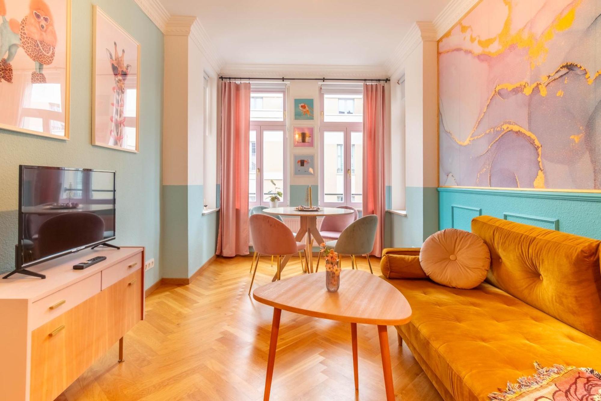 Colorful, Working Place, Netflix, Sight Seeing Leipzig Exterior foto